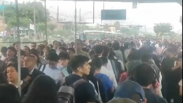 Estación Naranjal: Colas y caos en el Metropolitano