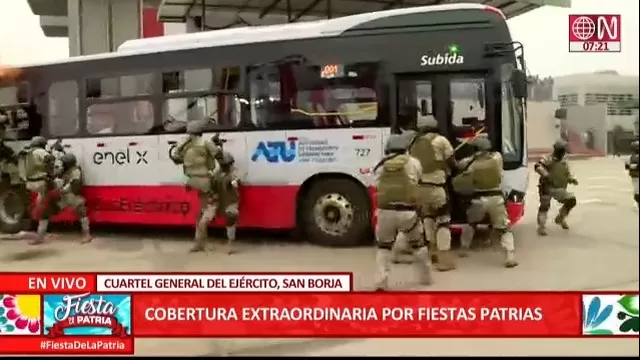 Comando Chavín de Huántar realizó demostración de rescate de rehenes