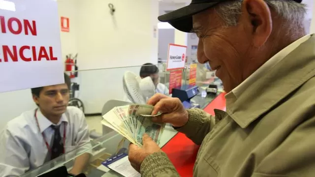 Jubilados podrán retirar hasta el 95.5% de su fondo de pensiones administrado por una AFP. Foto: Andina