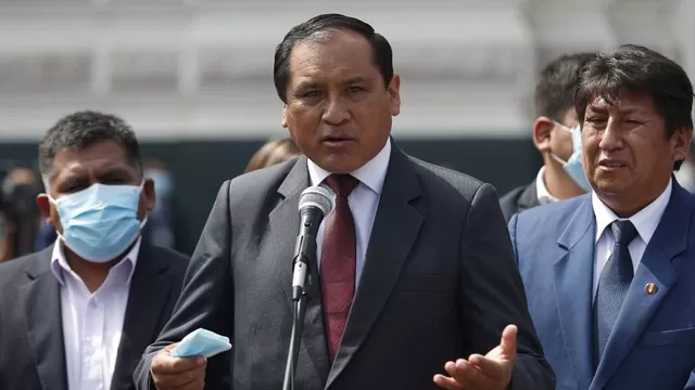 Vocero de Perú Libre llamó “amigo” al presidente de Colombia, pese a comparar a la PNP con nazis