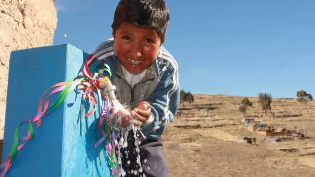 Numerosos peruanos no tienen acceso a agua potable. Foto: Andina