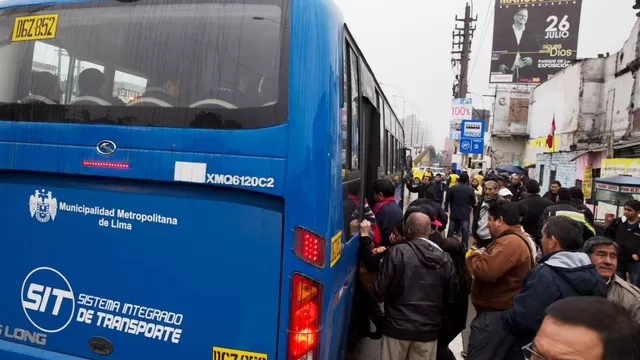 Corredor Javier Prado quedó con menos buses por retiro de consorcios. Foto: Andina.