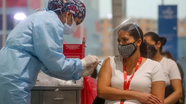 Vacunación contra coronavirus. Foto: Andina / Difusión