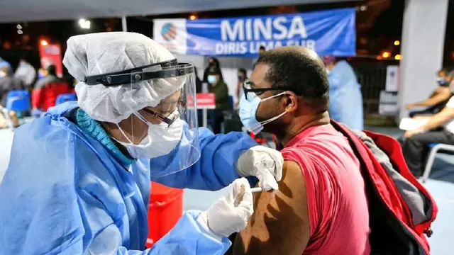 Vacunación en el Perú. Foto referencial: Minsa