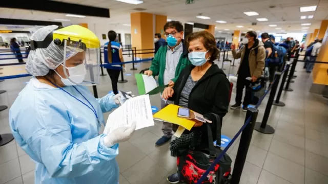 COVID-19: Pasajeros podrán acceder a realizarse pruebas diagnósticas de coronavirus en el Aeropuerto Jorge Chávez. Foto: Andina referencial