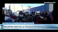 Cusco: Ciudadanos irrumpieron en la sede de la Fiscalía para protestar contra feminicidio