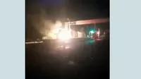 Manifestantes quemaron bus de policías en Cusco