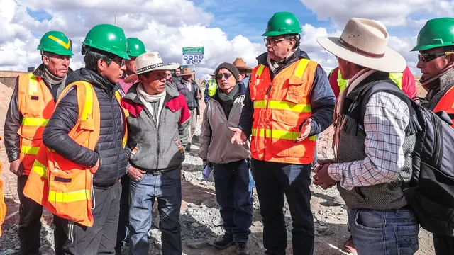 Ministros en Espinar, Cusco. Foto: Minem