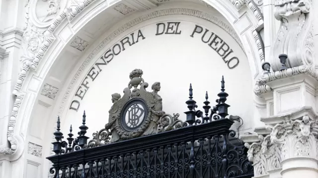 Defensoría del Pueblo recomendó al Congreso no realizar sesiones del Pleno en la madrugada.  Fuente: Andina