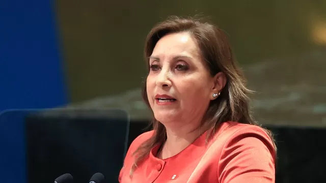 Dina Boluarte: Imágenes de la presidenta durante su participación en la Fiscalía