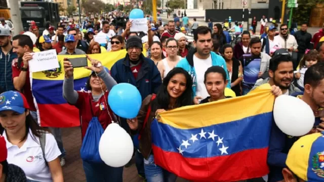 Estados Unidos entrega al Perú $8 millones de dólares para apoyar a comunidad de venezolanos. Foto: EFE