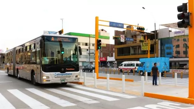 Se recomienda a los usuarios del Metropolitano tomar las medidas necesarias. Foto: Municipalidad de Lima