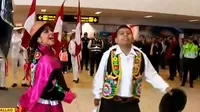 Fiestas Patrias: Policías sorprendieron a viajeros con danzas en pleno aeropuerto