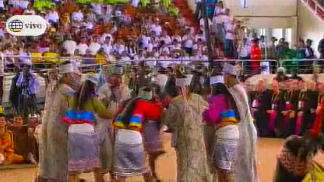Francisco en Puerto Maldonado: las danzas de las comunidades nativas a su llegada