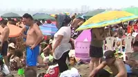 Grupos de personas generan aglomeración en playa Agua Dulce
