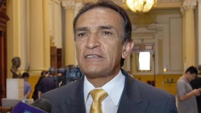 Héctor Becerril: Subcomisión del Congreso archivó denuncia en su contra