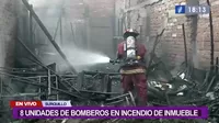 Surquillo: Bomberos controlan incendio en inmueble