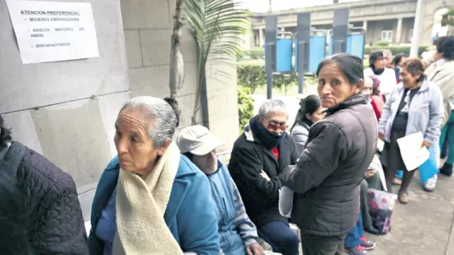 8 de cada 10 peruanos mayores de 60 años tiene un seguro de salud, según INEI. Foto: archivo El Comercio