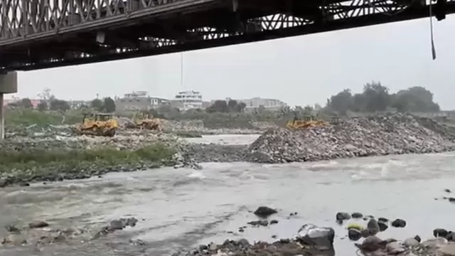 Inician trabajos de limpieza y descolmatación del río Rímac