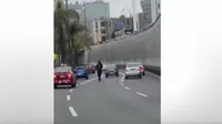 Javier Prado: Persona en scooter viaja temerariamente por la vía expresa
