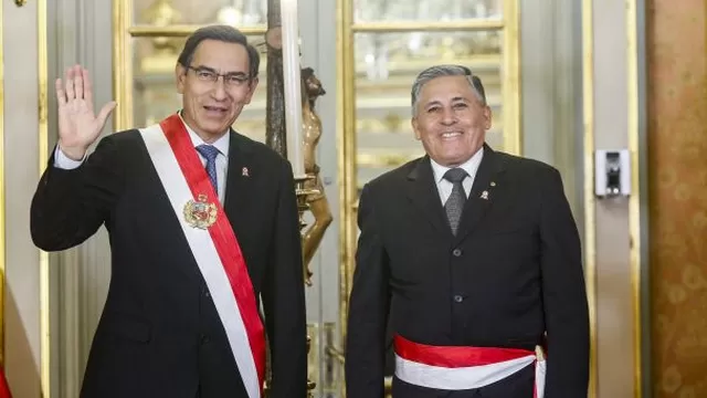 Martín Vizcarra y Jorge Moscoso Flores (Foto: Presidencia)