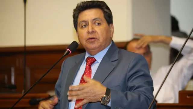 José León dice que salvó del archivo a norma del voto preferencial