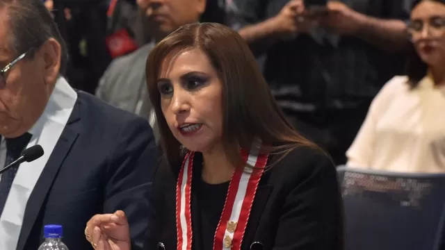 Abogado de Patricia Benavides: Tenemos que evaluar la decisión de entregar el teléfono