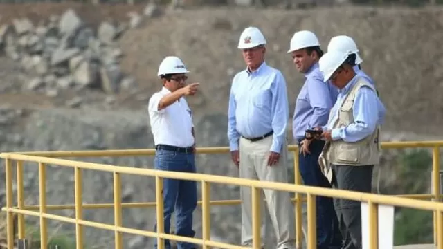 PPK en la planta de Huachipa. Foto: Presidencia Perú