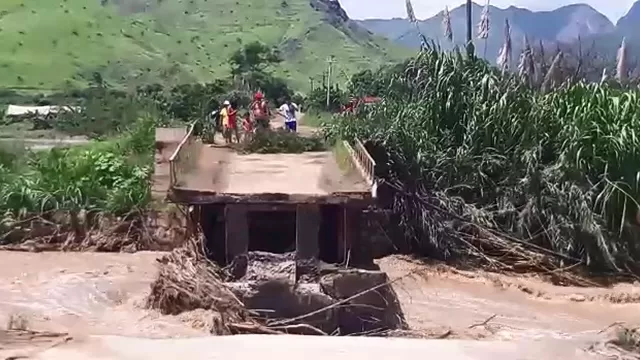Caída de puente en Chongoyape. Foto: América Noticias