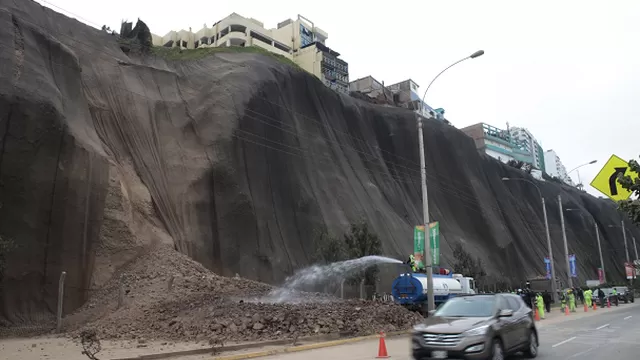 Deslizamiento en acantilado de la Costa Verde ocurrió el pasado 8 de agosto. Foto: Andina