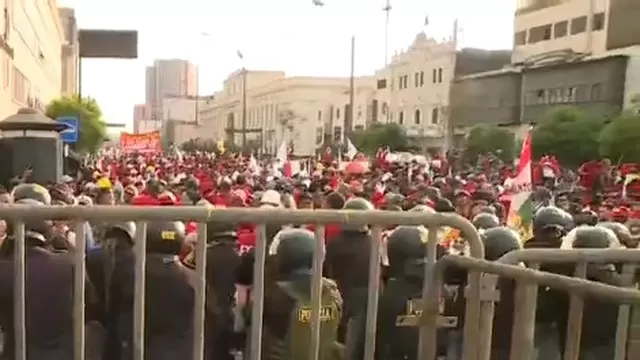 Marcha de la CGTP restringe el tránsito vehicular en el Centro de Lima