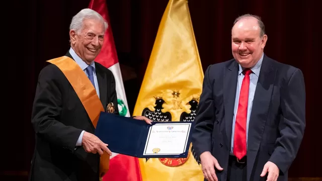 Mario Vargas Llosa y Rafael López Aliaga / Foto: Municipalidad de Lima
