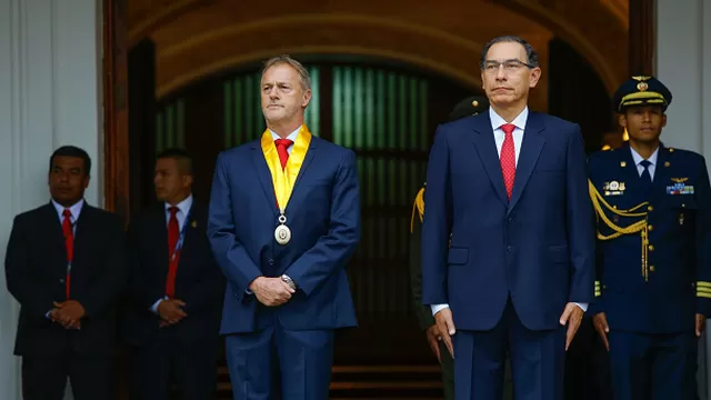 Martín Vizcarra y Jorge Muñoz en ceremonia por aniversario de Lima. Foto: Andina