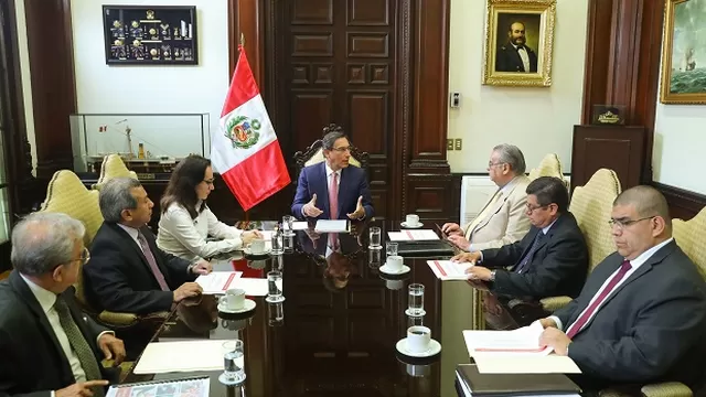 Martín Vizcarra recibió a la Comisión de Reforma del Sistema de Justicia. Foto: Presidencia