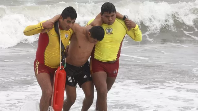 Más de 200 policías de Salvataje resguardan playas de Lima en feriados por Semana Santa