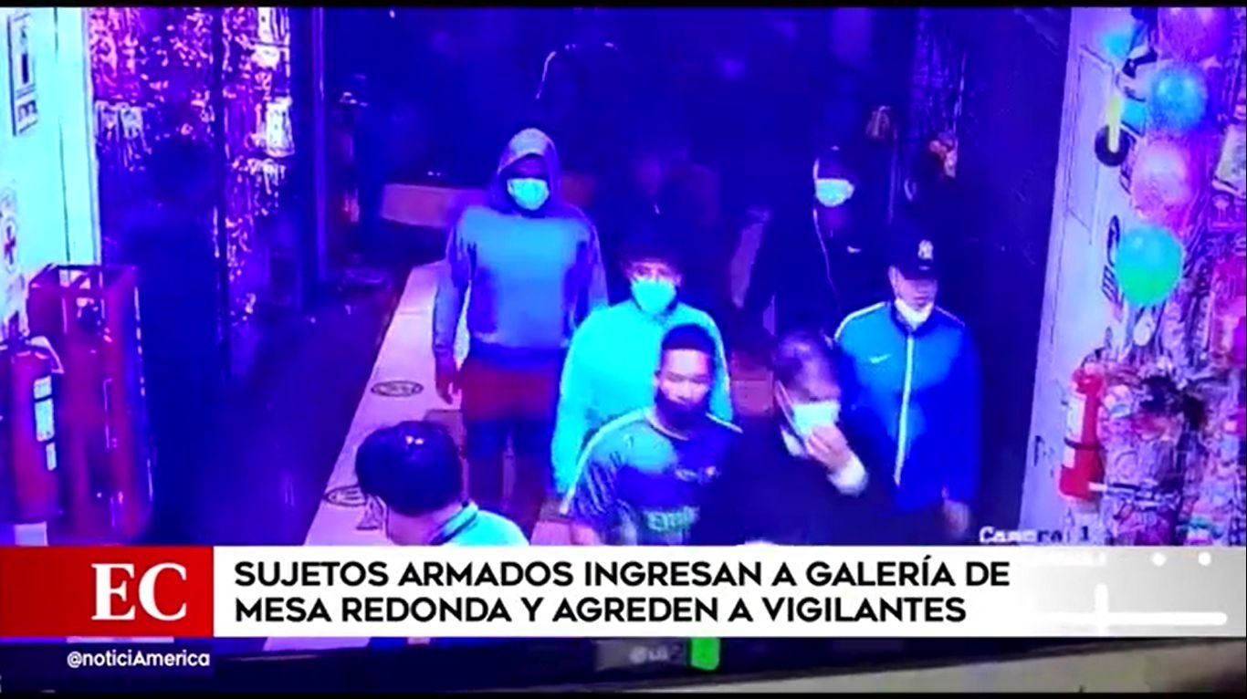 Mesa Redonda: Sujetos armados ingresan a galería y golpean al personal de seguridad