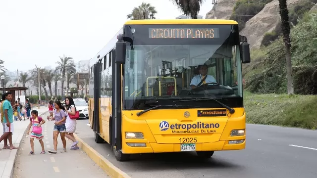 Metropolitano inició servicio para trasladar a playas de la Costa Verde / Andina