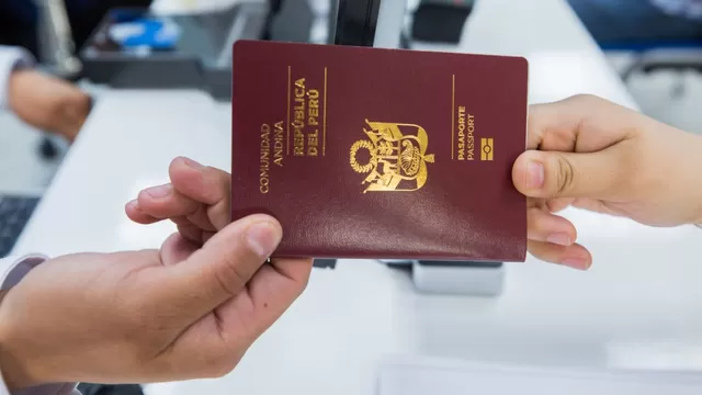 Migraciones descartó que peruanos tengan problemas para ingresar a Europa debido al pasaporte emitido Fuente: Andina