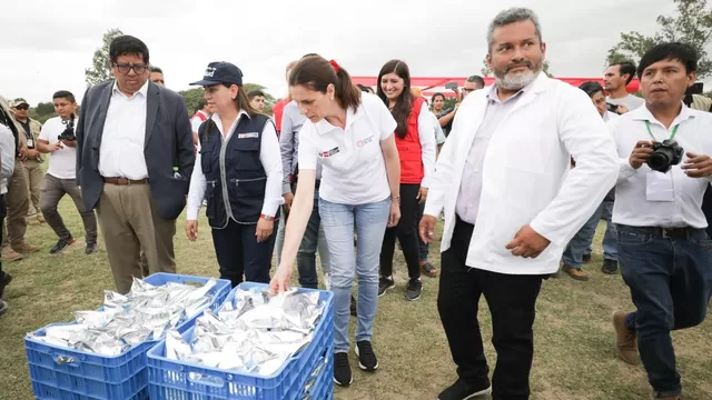 Ministra de Vivienda y comitiva multisectorial entregan ayuda humanitaria para sectores vulnerables de Ica