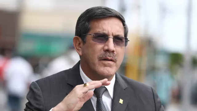 Ministro Jorge Chávez: "Las Fuerzas Armadas no son figuras decorativas"