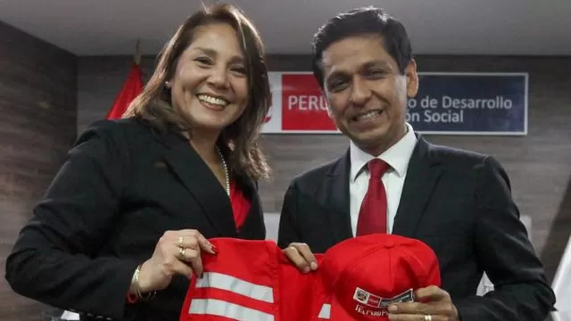 Ministro Meléndez y su predecesora Paola Bustamante. Foto: Midis 