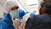 COVID-19: 256 000 trabajadores de salud en todo el país fueron vacunados 