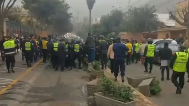 Enfrentamientos entre serenos de La Molina y Ate. Foto: publimetro.pe
