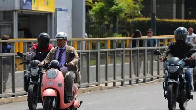 Hacer taxi en moto lineal es ilegal. Foto: Andina