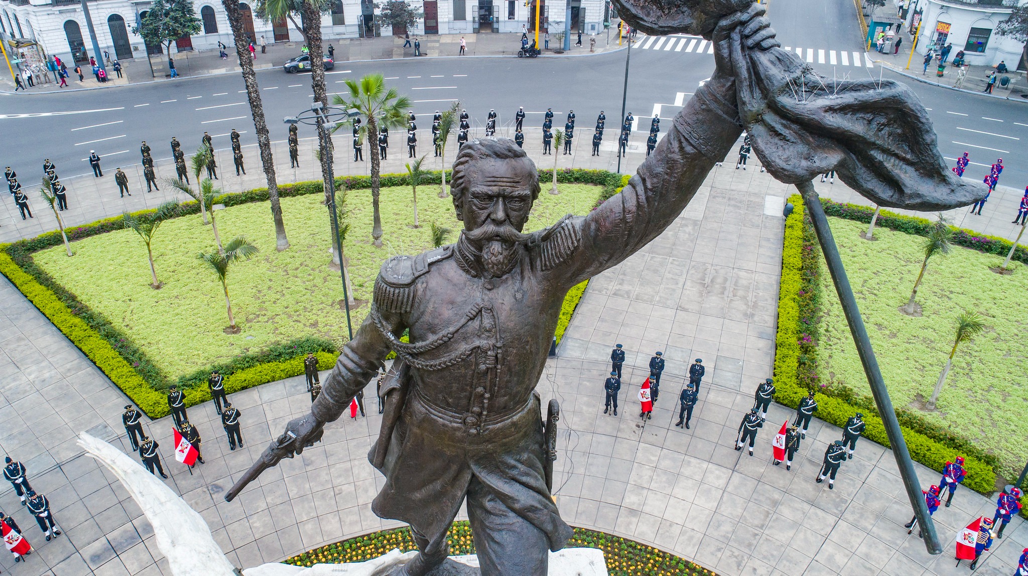 Municipalidad de Lima entregó monumento restaurado de Francisco Bolognesi