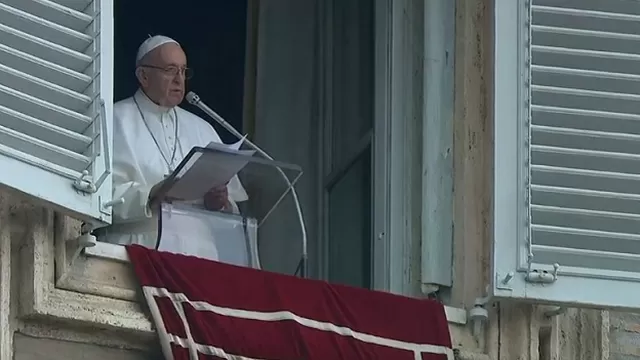 El papa Francisco recordó al Señor de los Milagros durante celebración del Ángelus. Foto: Youtube