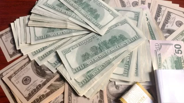 Perú fabrica muchos billetes de dólares falsos. Fotos: online-911.com