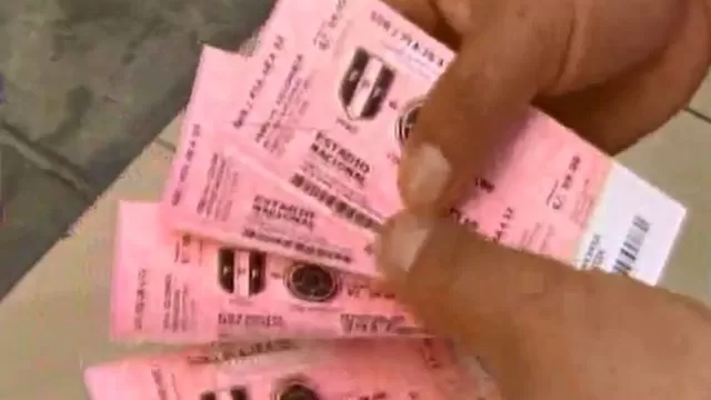 Inescrupulosos vendieron entradas falsas. Foto: captura de TV