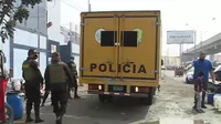 Policía ayuda en distribución de agua en San Juan de Lurigancho