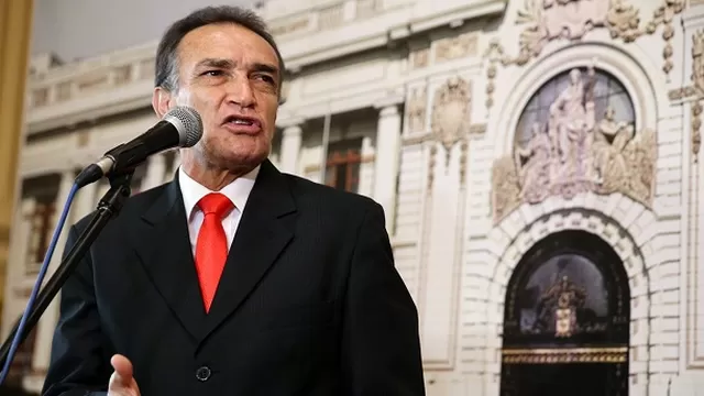 Presentan denuncia contra Héctor Becerril ante Comisión de Ética por discriminación